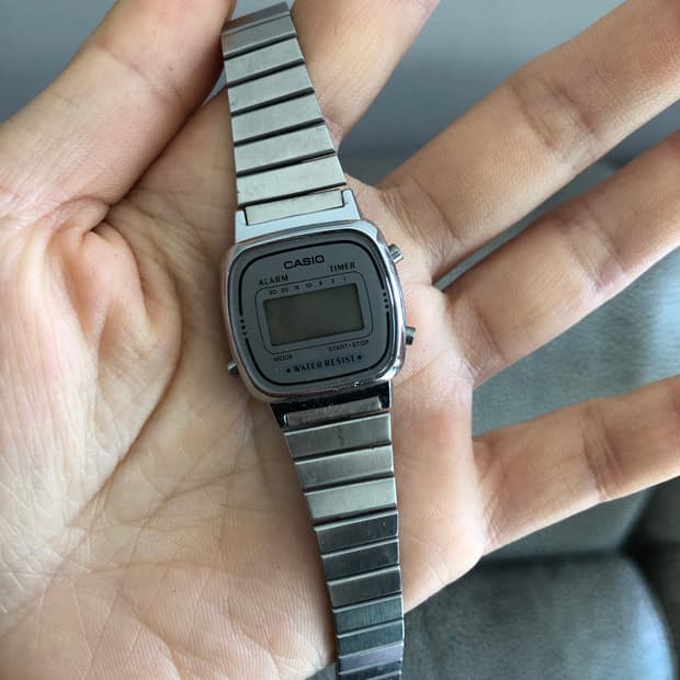 카시오 빈티지 메탈시계