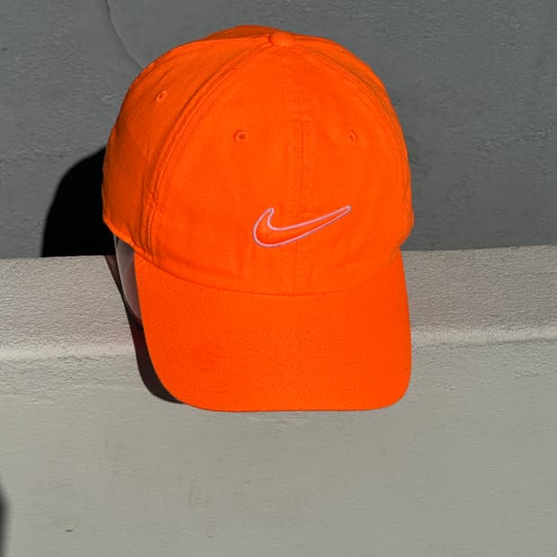 [F] 나이키 로고 주황 야광 볼캡 모자