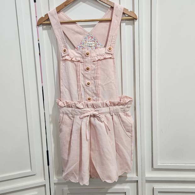 리즈멜로(Lizmelo) 딸기우유 프릴 멜빵팬츠