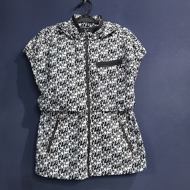 팬텀 로고 전판 프린트 집업 베스트