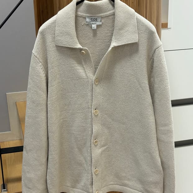 코스 릴랙스드 핏 칼라 가디건
