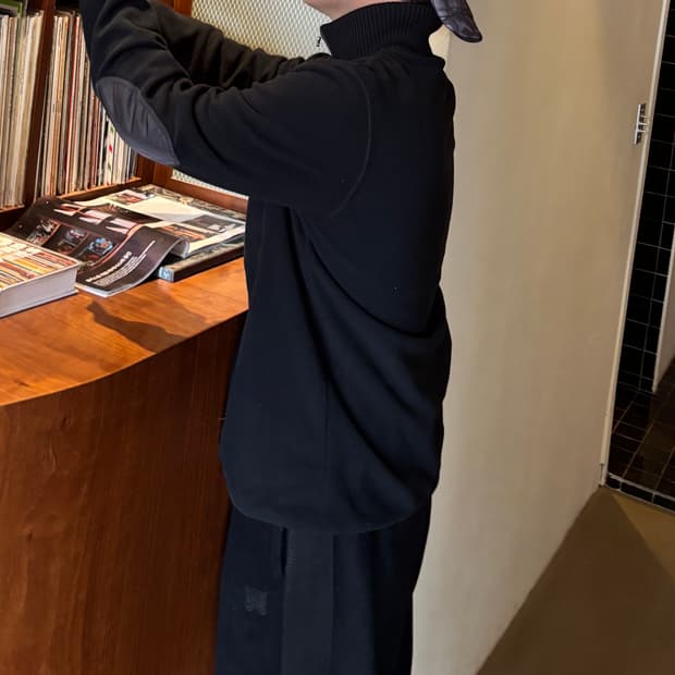 프라다 스포츠 하프집업 