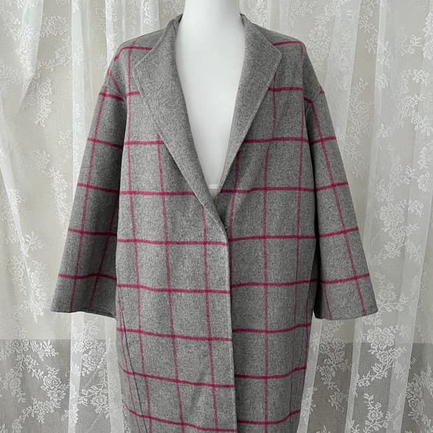 55) 온앤온 노카라 체크 패턴 핸드메이드 코트