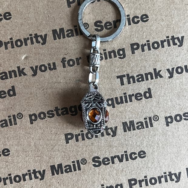 90s vtg Amber Jewel Lantern Keyring