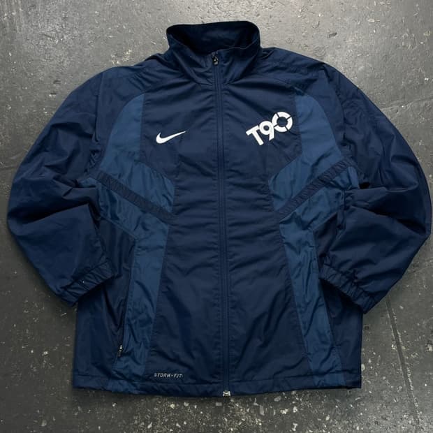 105 나이키 스톰핏 토탈90 바람막이 