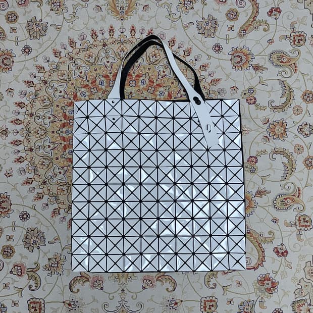 이세이미야케 바오바오 루센트백
