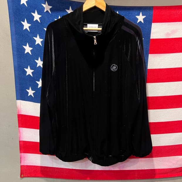 앰블러 벨벳 트랙탑