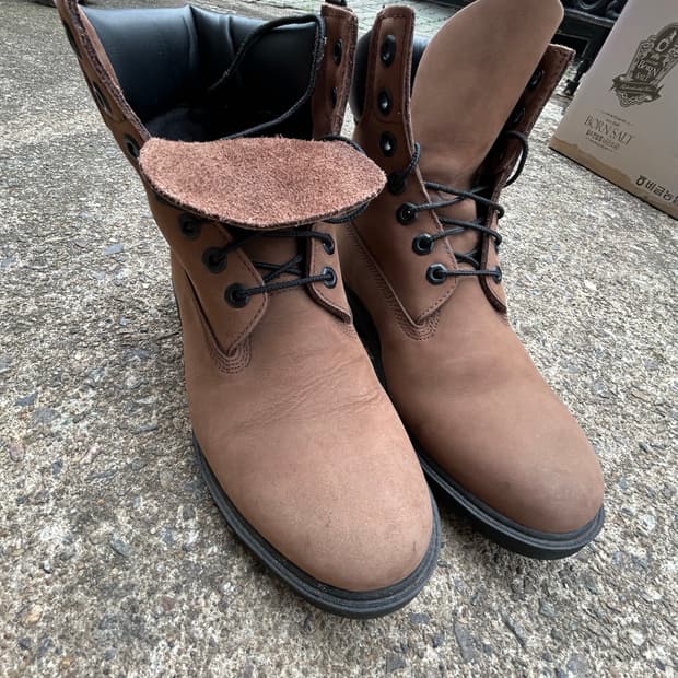 팀버랜드 6인치 다크 브라운