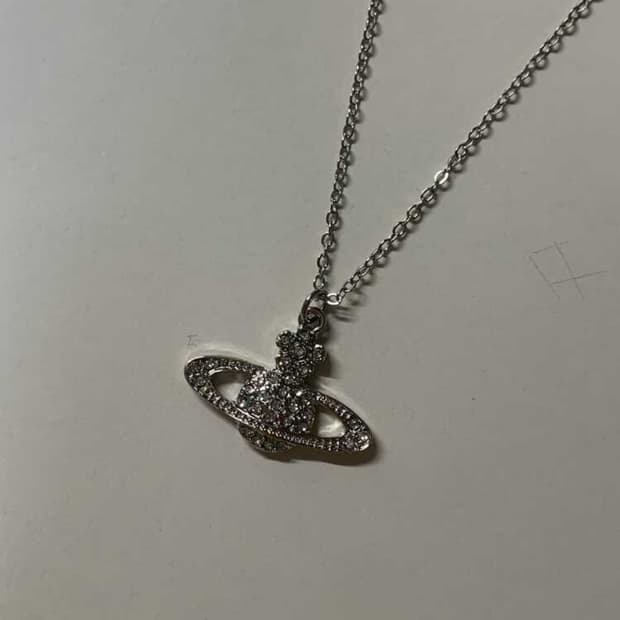 비비안웨스트우드 목걸이 실버 미니바스 급처