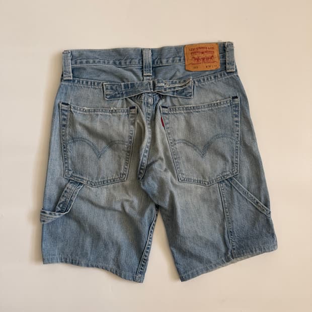 Levi’s Cinch Shorts ( OS )