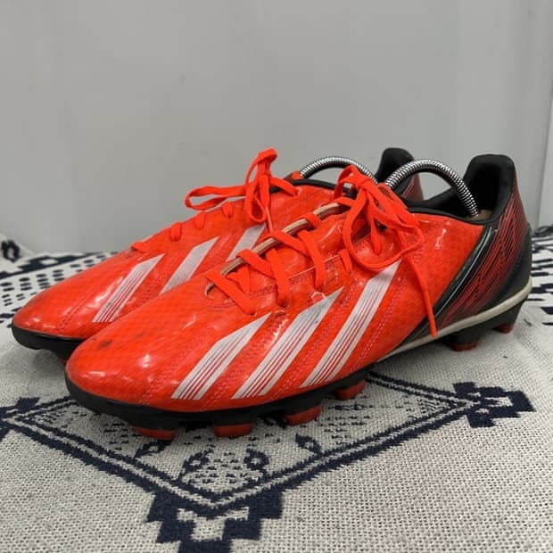 아디다스 F10 TRX HG 축구화 280 X00221