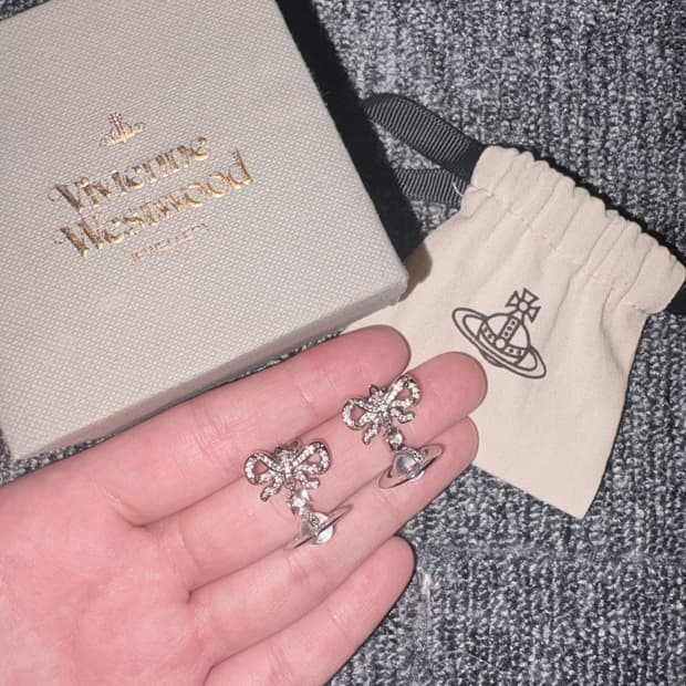 비비안웨스트우드 리본orb 귀걸이 판매