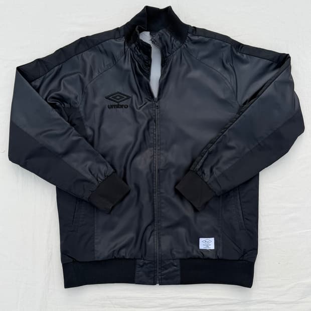 엄브로 바람막이 집업 자켓