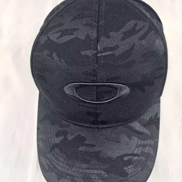 오클리카모볼캡