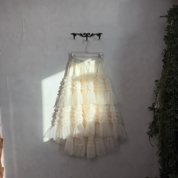 Ivory frill layered unbal sheer tutu sk