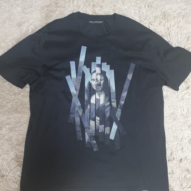 닐바렛 모나리자 컷팅 반팔 티 사이즈 105