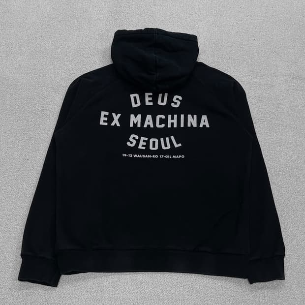 데우스엑스마키나 서울 어드레스 후드티 블랙