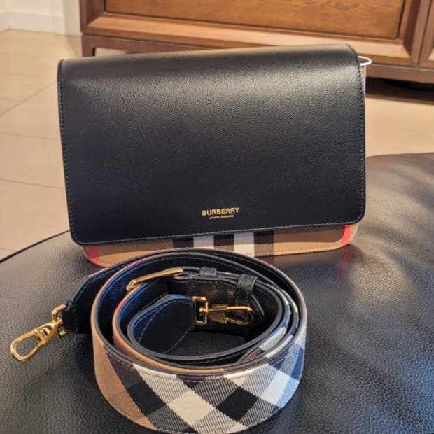 버버리 맥포드 하우스 체크 크로스백