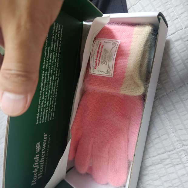 락피시웨더웨어 퍼지글러브 코랄 새상품