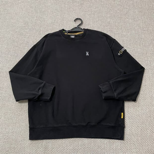 내셔널지오그래픽 맨투맨 7170