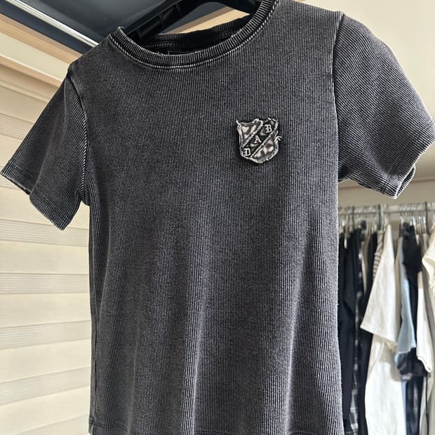 배드블러드 BADBLOOD 러스티 데님 티셔츠 블랙 