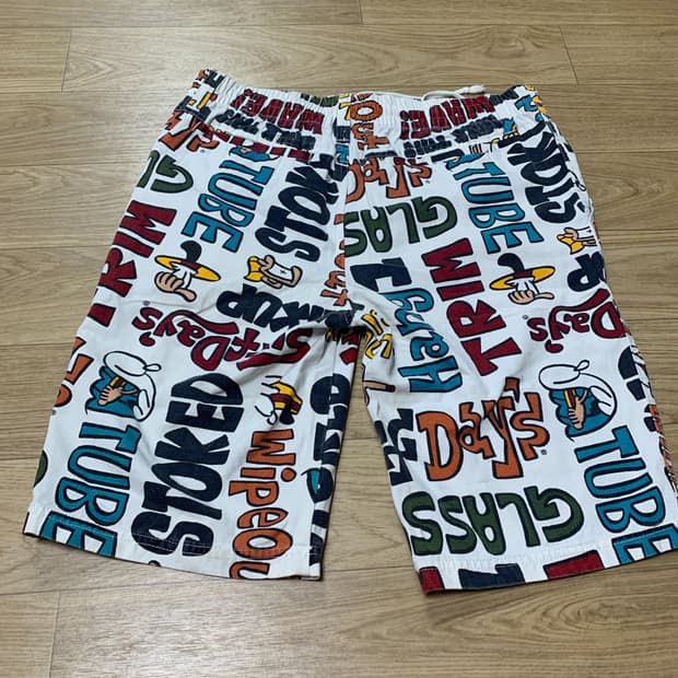 SURF DAY'S 올드스쿨 그래피티 밴딩 쇼츠 (M / 32~35추천)