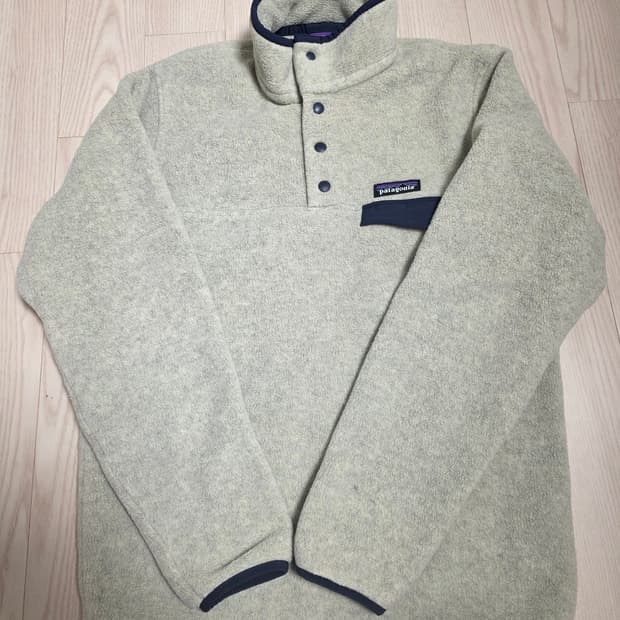 파타고니아 신칠라 라이트웨이트 오트밀 맨 S