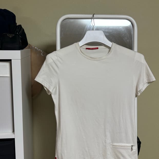 Prada 프라다 스포츠 앞포켓 티셔츠 