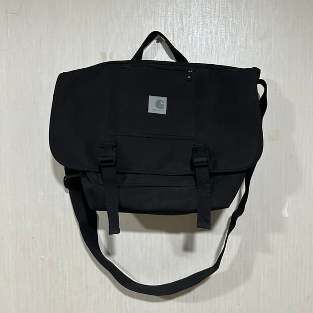 칼하트 WIP 리플렉티브 파셀 백