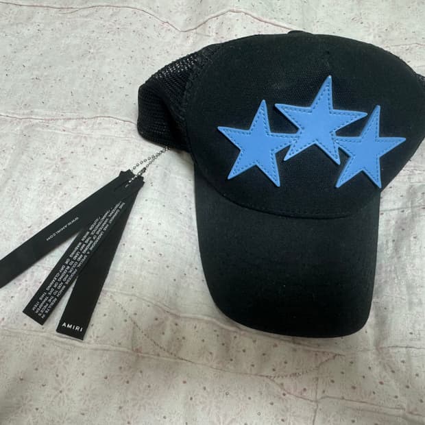 아미리 쓰리스타 트러커 캡 모자 블루