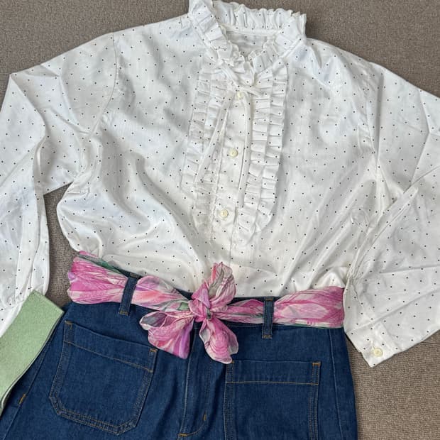 빈티지 도트 프릴 블라우스
