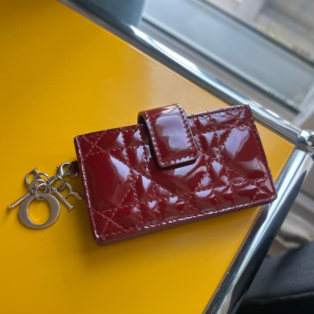 특가‼️)) Dior 디올 레이디 까나쥬 아코디언 카드지갑 버건디 지갑