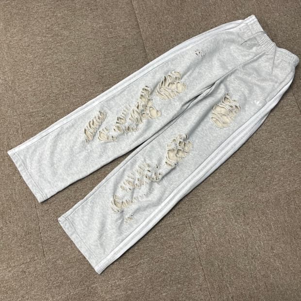 아디다스 디스트레스드 팬츠