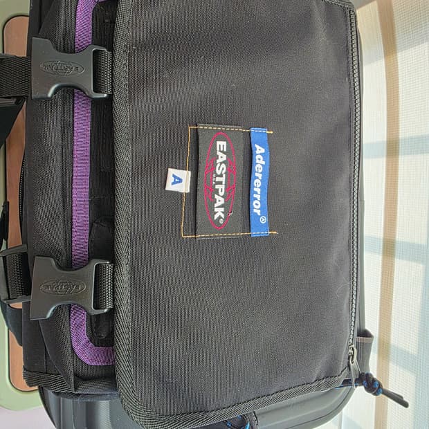 아더에러 이스트팩 1세대 크로스백