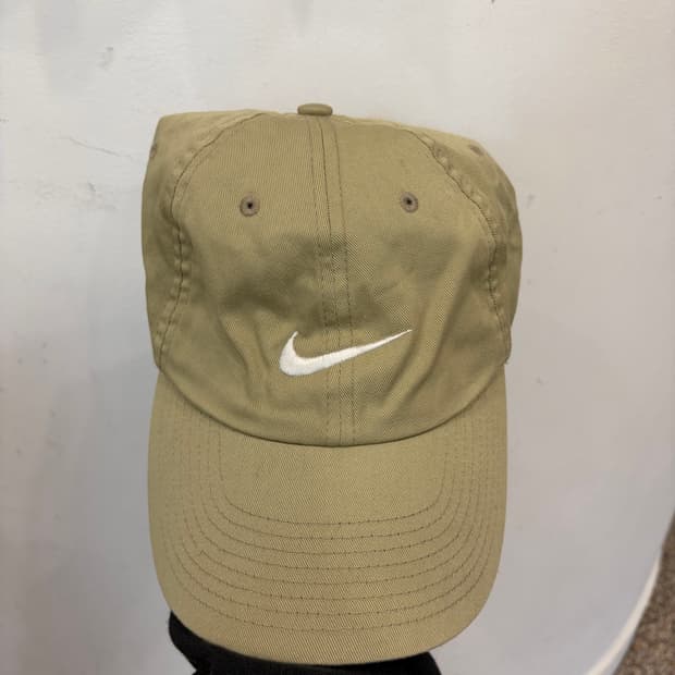 16. 나이키 캡