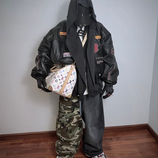 [4] 발렌시아가 인코그니토 후드 집업