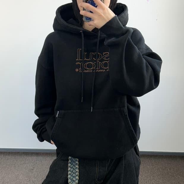 Sculptor 스컬프터 브라운 로고 블랙 후드티