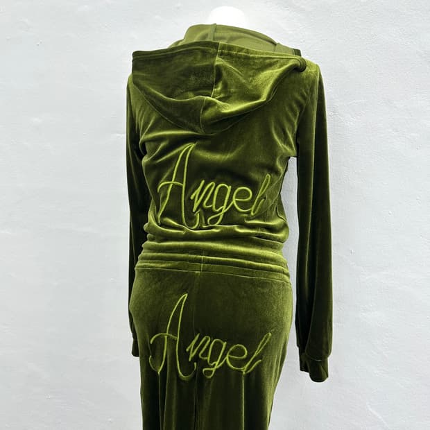 Vintage Angel velvet training set