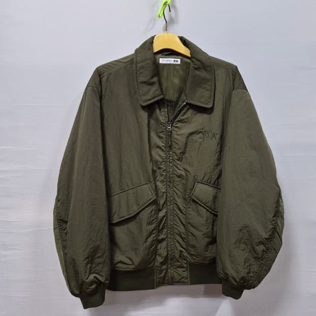 JW앤더슨 유니클로 카키색 봄버 자켓 남성 2XL