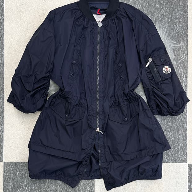 몽클레어 틸리 네이비 바람막이 하프 코트