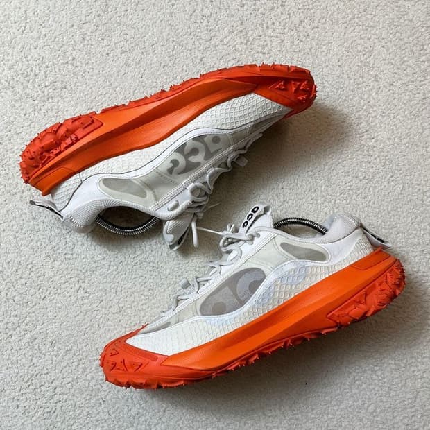 나이키 ACG 마운틴 플라이 2 로우 레이저 오렌지 스니커즈 A1722