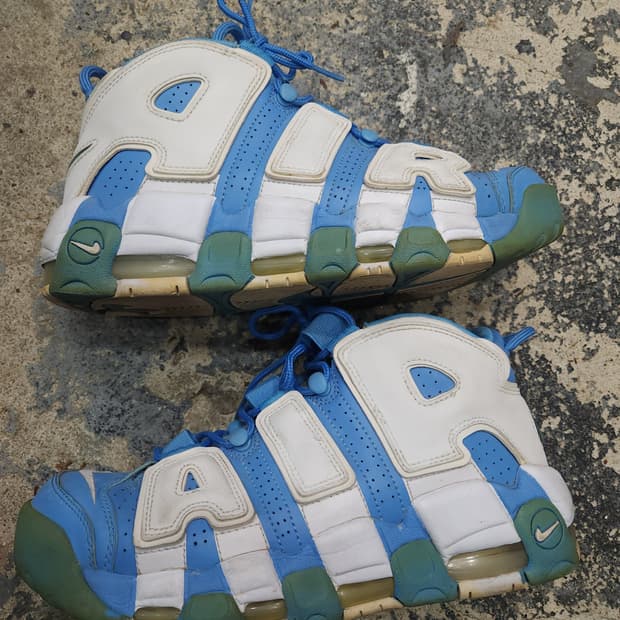 나이키 에어모어 업템포 유니버시티블루 255

