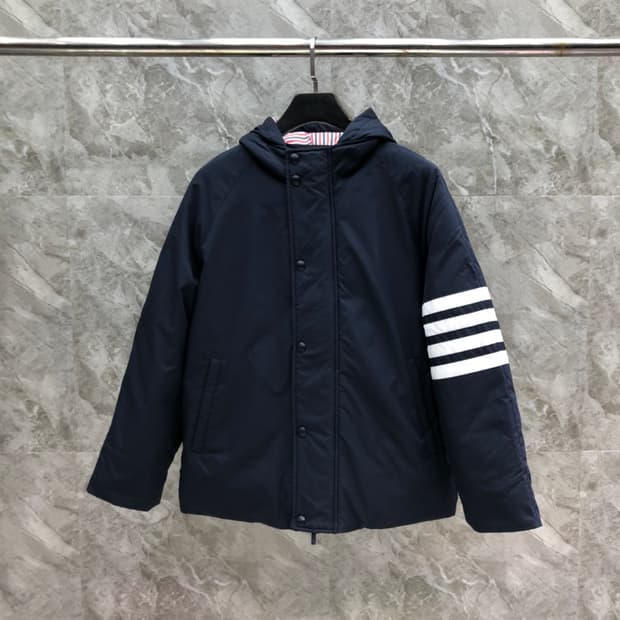 톰브라운 매트 나일론 사선 다운 코트 네이비