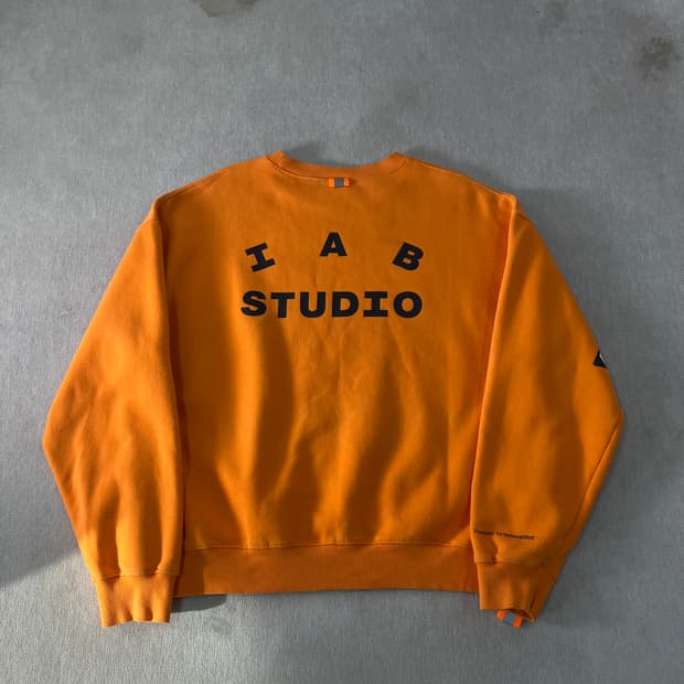 100 아이앱스튜디오 두산 오렌지 맨투맨 