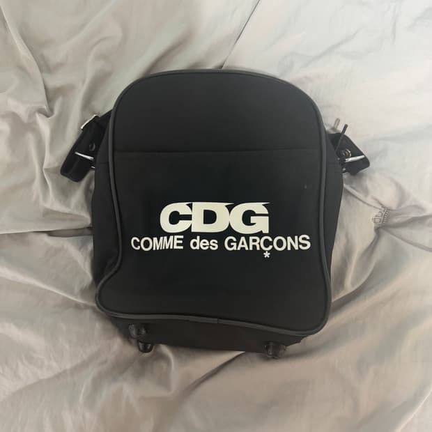 꼼데가르송 블랙 숄더백