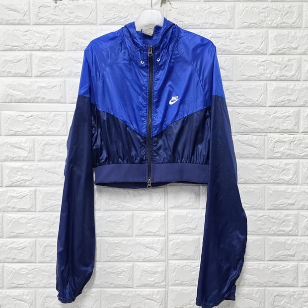 택포_ 나이키 여성 크롭 바람막이 L 리폼