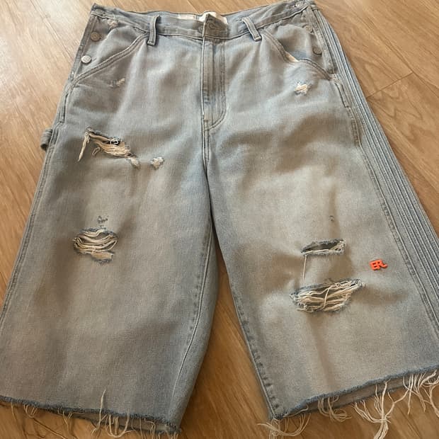 ERL 리바이스 쇼츠