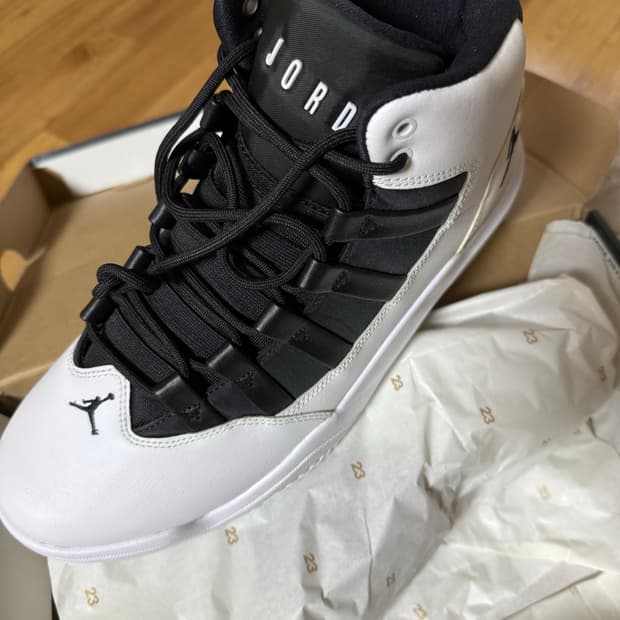 나이키 조던 멕스 아우라