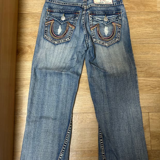 트루릴리젼 조이 빅티 부츠컷 진 (33/32)