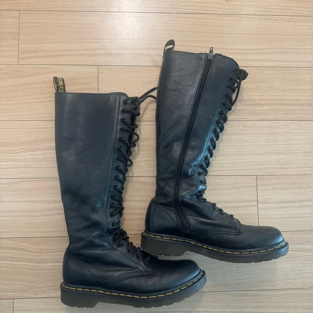 닥터마틴 20홀 롱부츠 38eu 5uK 